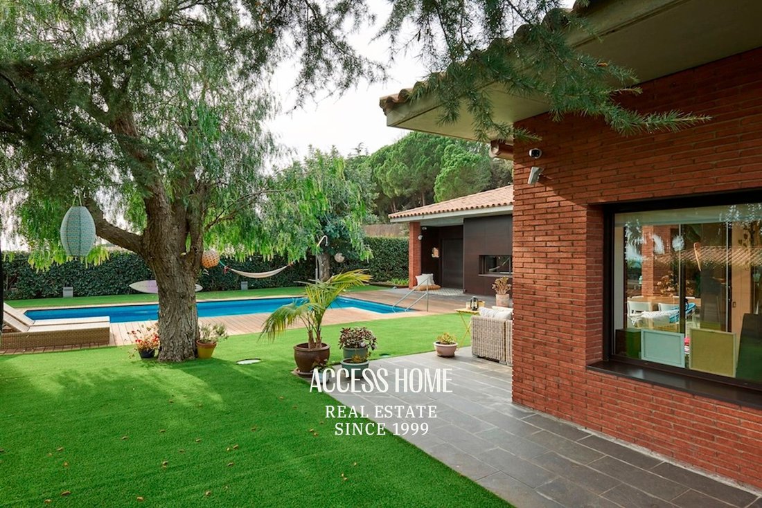 House in Sant Vicenc de Montalt, Catalonia, Spain 2 - 16225512