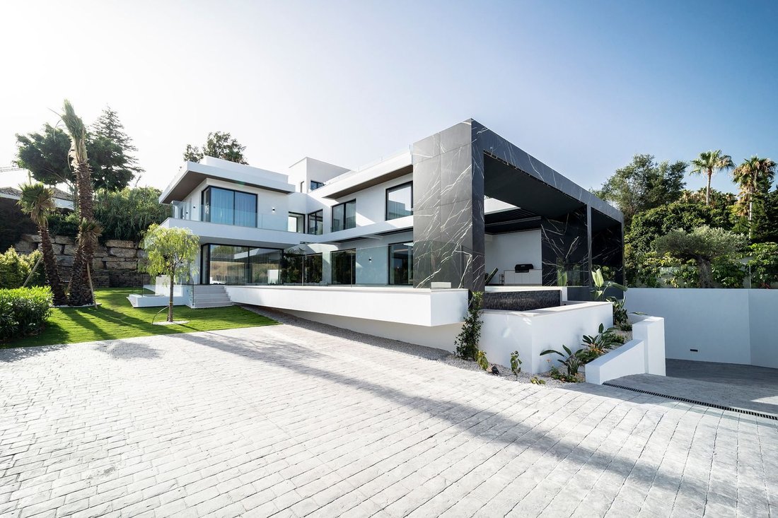 Villa in Estepona, Andalusia, Spain 3 - 16225624
