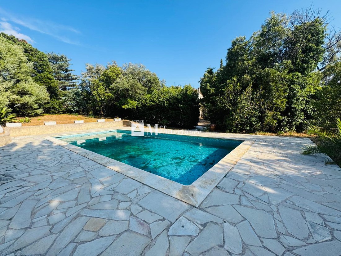 House in Grimaud, Provence-Alpes-Côte d'Azur, France 1 - 16227199