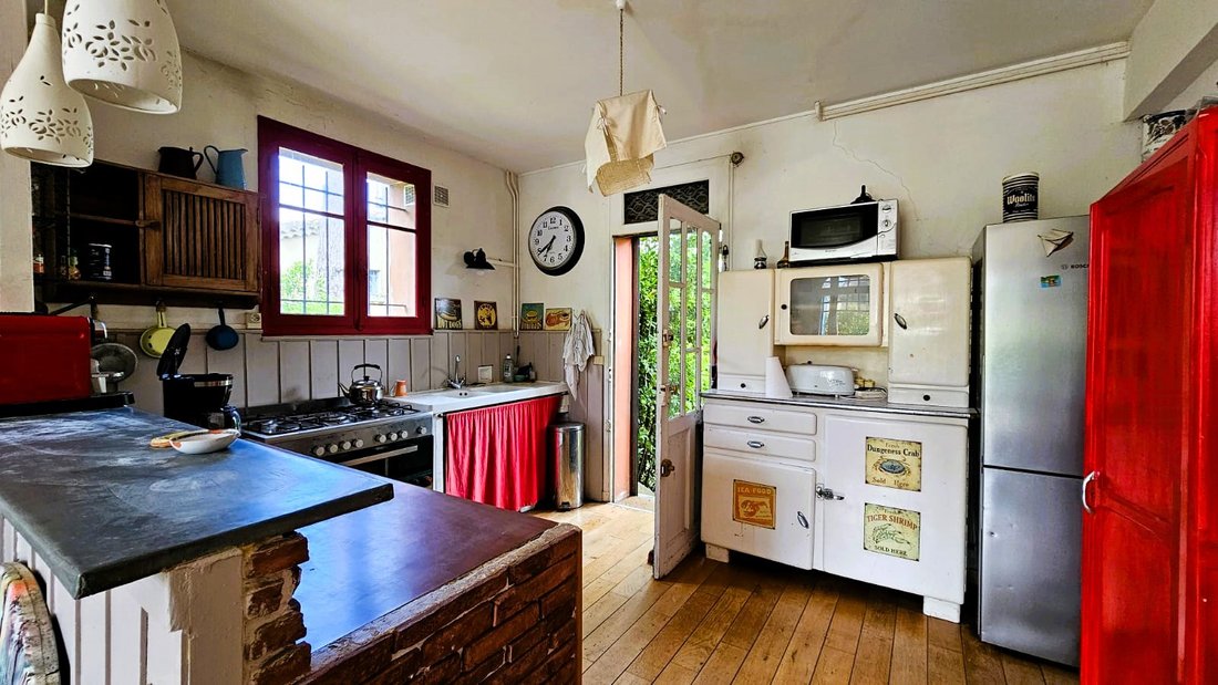 House in Saint-Palais-sur-Mer, Nouvelle-Aquitaine, France 4 - 16125580