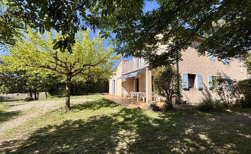 Villa in Grignan, Auvergne-Rhône-Alpes, France 1