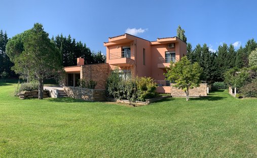 Villa in Polygyros, Macedonia and Thrace, Greece 1