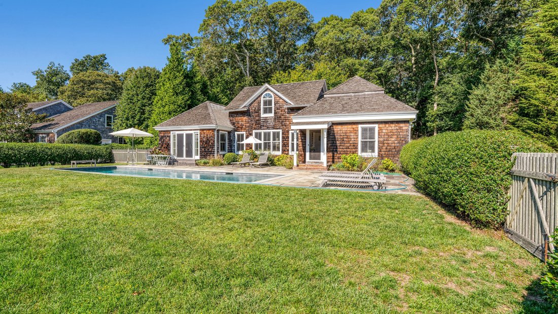 East Hampton, New York, United States 2 - 15878876