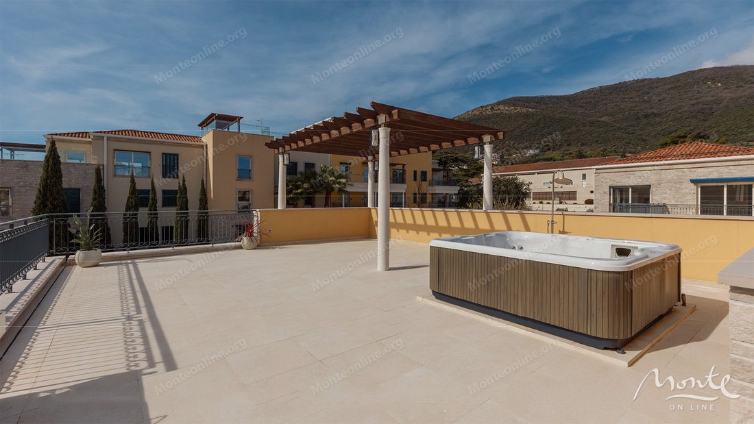 Villa in Kumbor, Herceg Novi Municipality, Montenegro 2 - 16226815