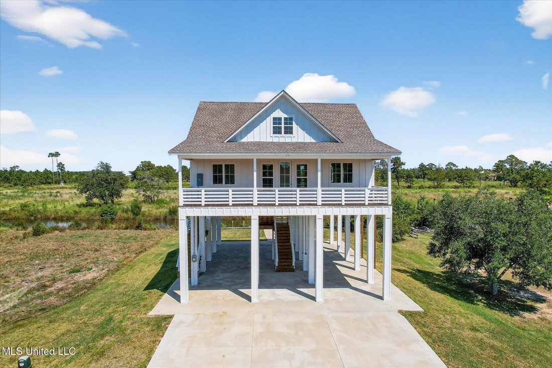 House in Bay St. Louis, Mississippi, United States 1 - 16225198