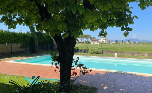 Castle for Sale in Molino d'Egola, Tuscany, Italy