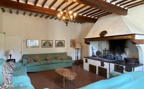 Castle for Sale in Molino d'Egola, Tuscany, Italy