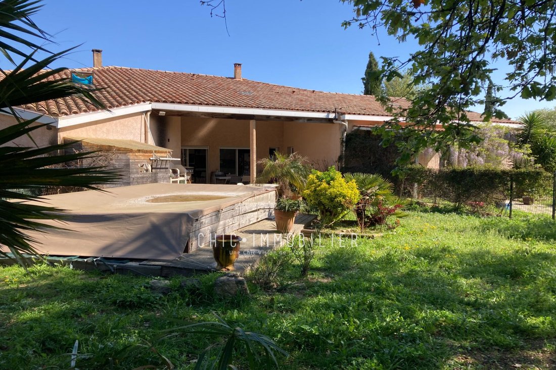 Villa in Laroque-des-Albères, Occitania, France 4 - 15585043