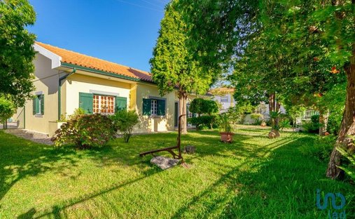 Townhouse in Marinha Grande, Leiria District, Portugal 1