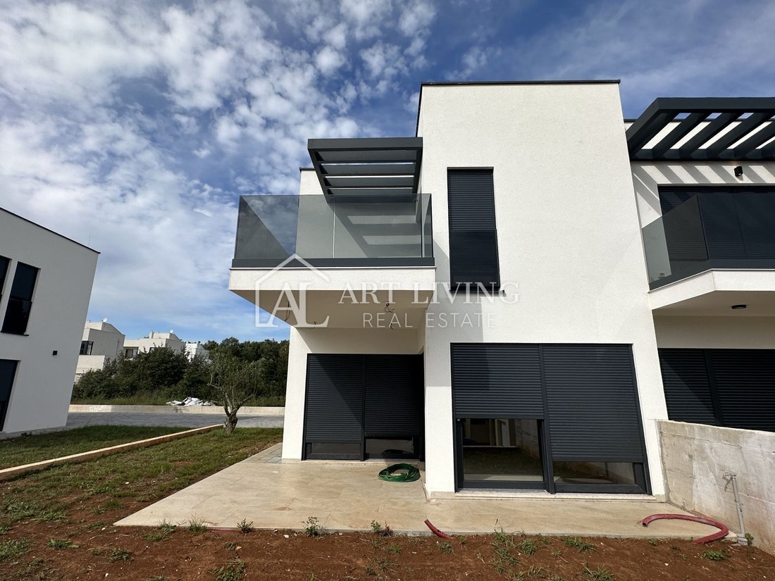 House in Novigrad, Istria County, Croatia 2 - 16231393