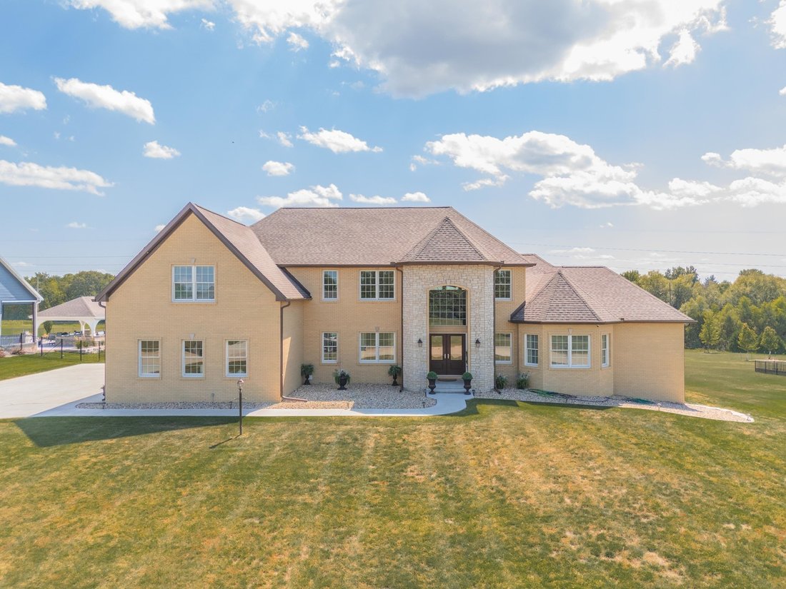 House in Bloomington, Illinois, United States 1 - 16232466
