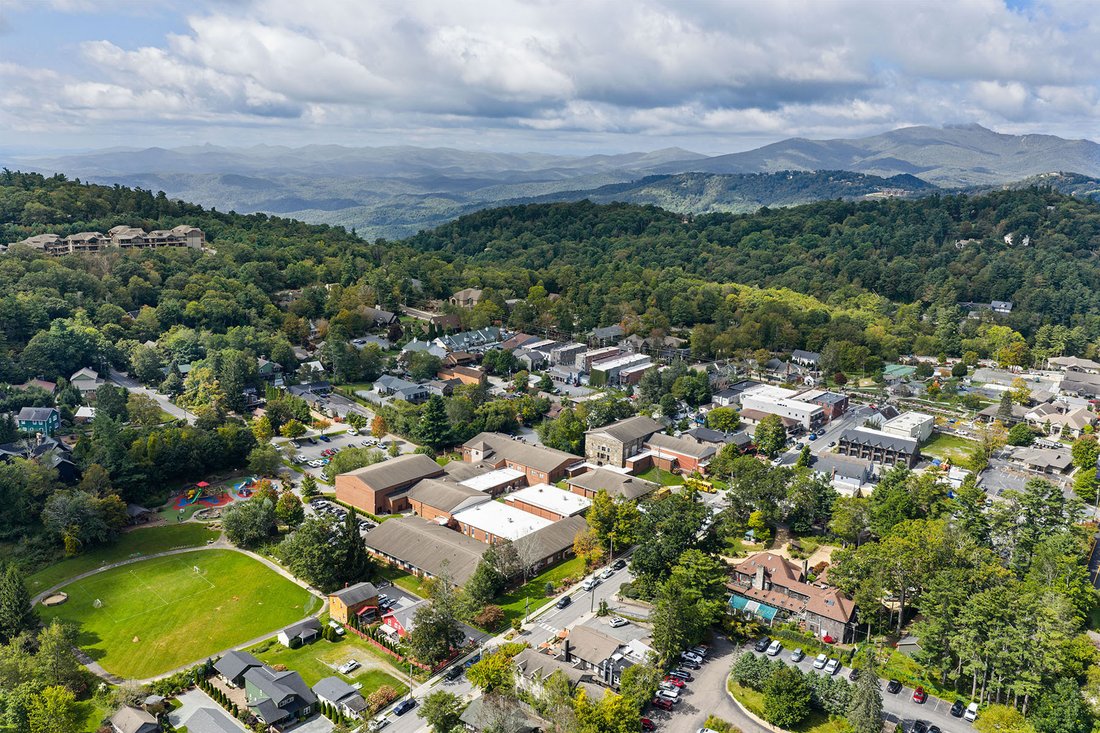 House in Blowing Rock, North Carolina, United States 2 - 16232492