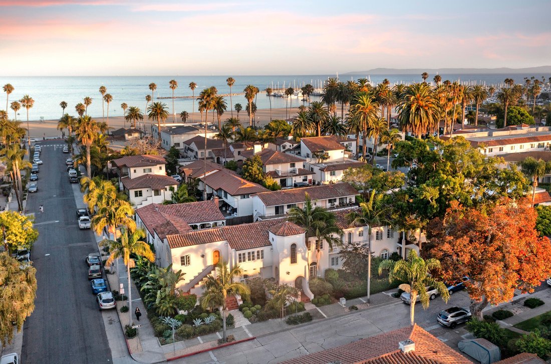 Santa Barbara, California, United States 2 - 16235223