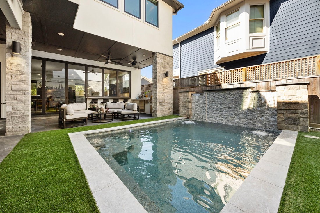 House in Houston, Texas, United States 1 - 16233294