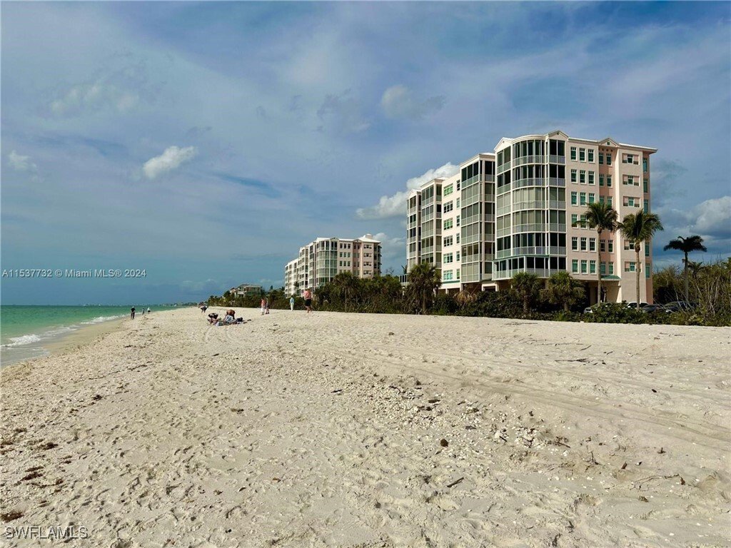 Condo in Bonita Springs, Florida, United States 2 - 16234612