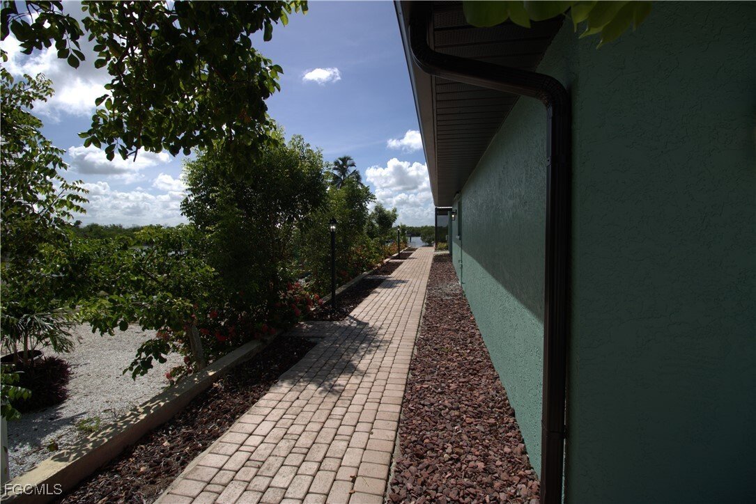 House in Bokeelia, Florida, United States 4 - 16235876