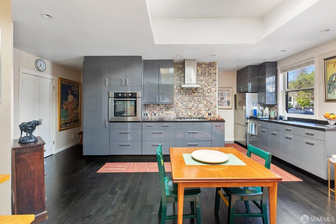 San Francisco, California, United States 3 - 16232577