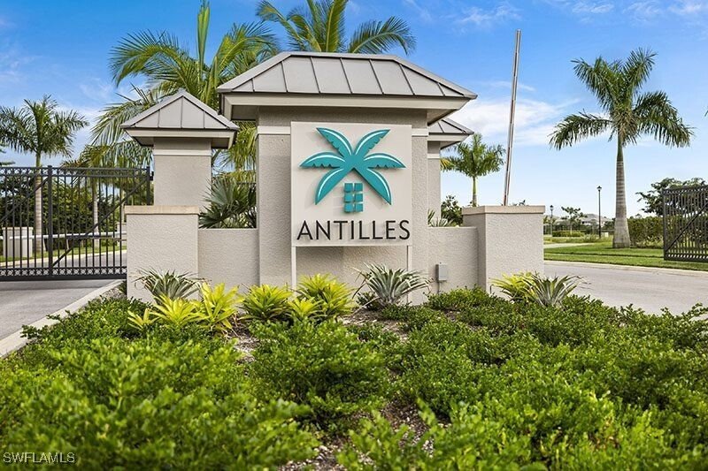 Naples, Florida, United States 3 - 16236117