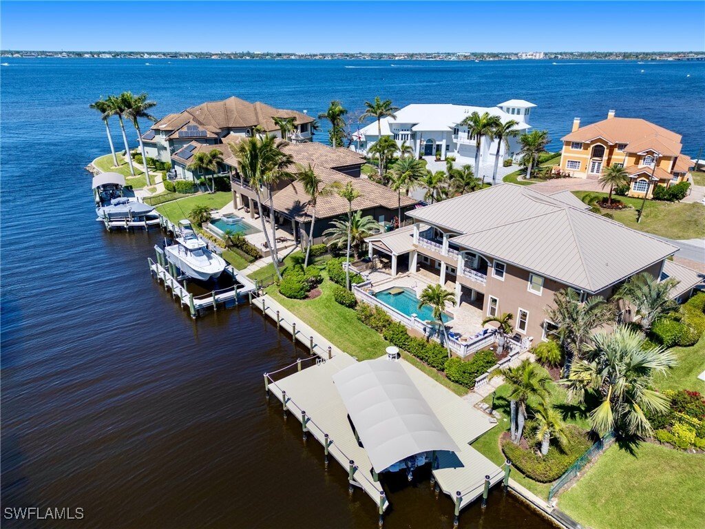 House in Fort Myers, Florida, United States 4 - 16234052