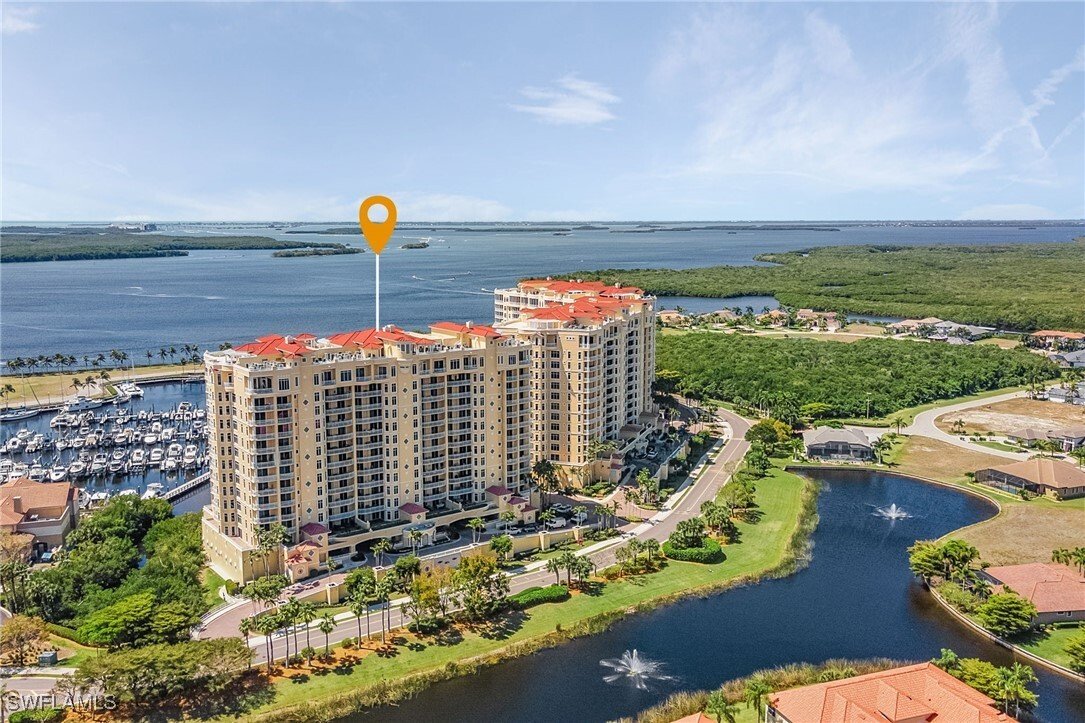 Condo in Cape Coral, Florida, United States 1 - 16236016