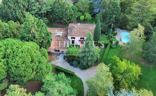 Castle for Sale in Marmande, Nouvelle-Aquitaine, France
