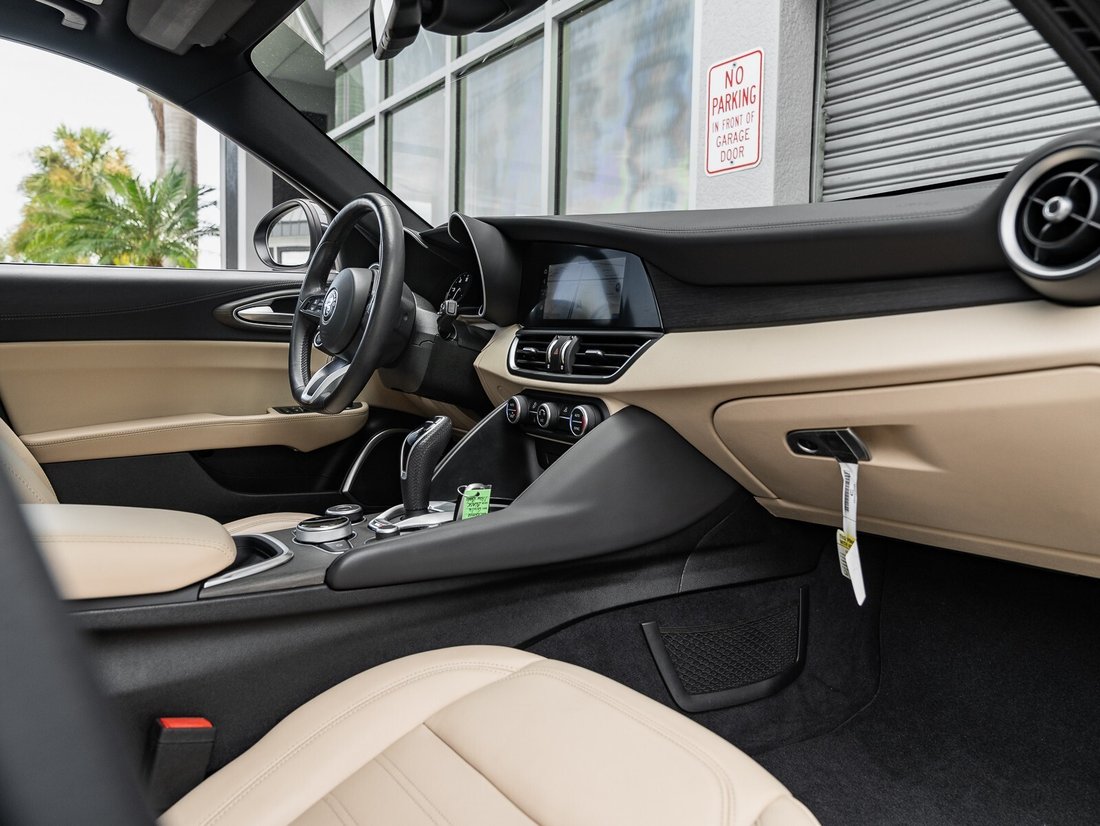 Sedan in Naples, FL 2 - 16203229