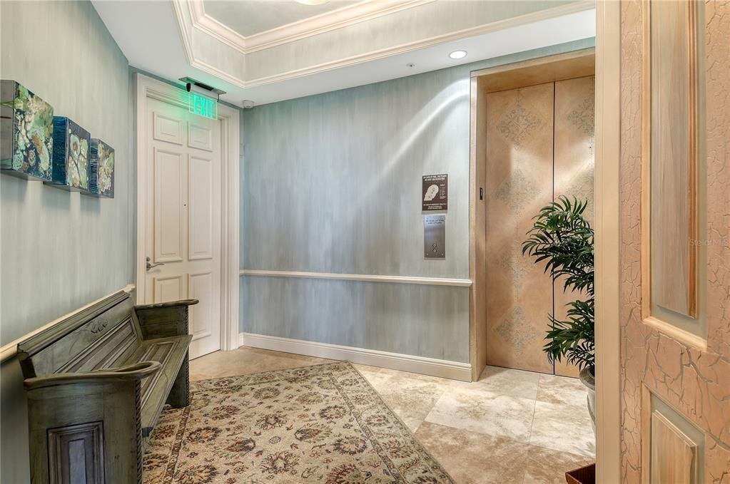 Condo in Sarasota, Florida, United States 4 - 16241274