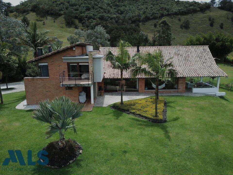 Finca in La Ceja, Antioquia, Colombia 3 - 16248805