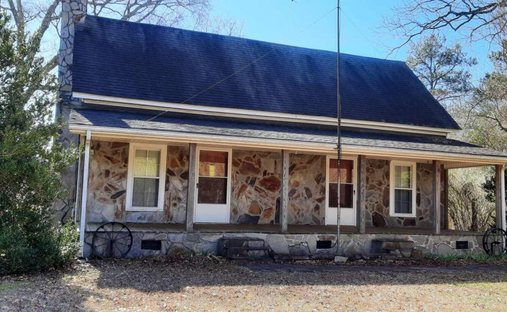 House in Fairmount, Georgia, United States 1