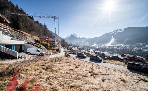 Land in Morzine, Auvergne-Rhône-Alpes, France 1