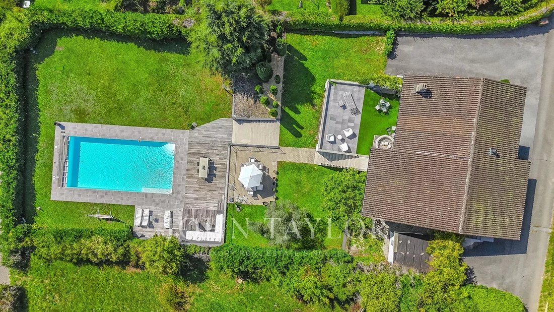 Elegant Villa With Panoramic Views – Genolier Mont Blanc · Lake Geneva · The Alps