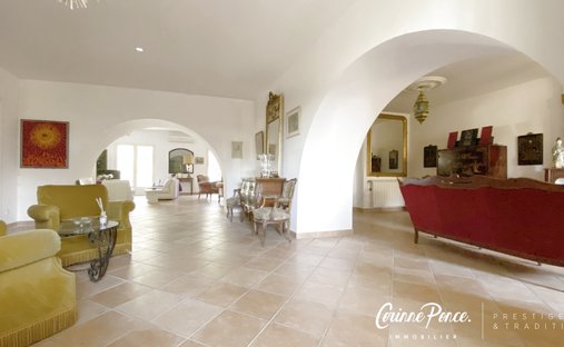 Castle for Sale in Anduze, Occitanie, France