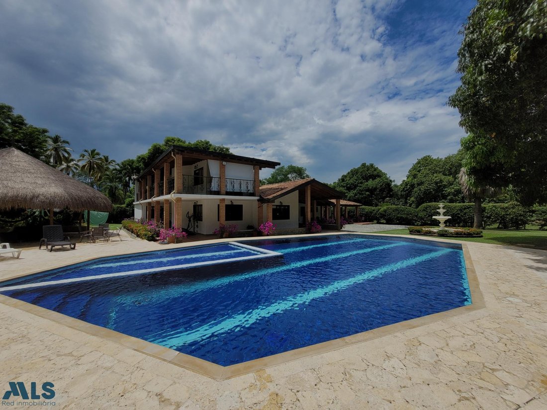Finca in Santa Fe de Antioquia, Antioquia, Colombia 3 - 16249381
