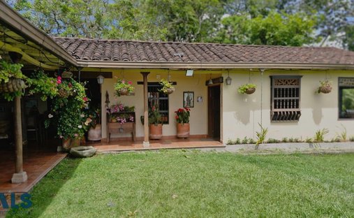 Finca in El Carmen de Viboral, Antioquia, Colombia 1