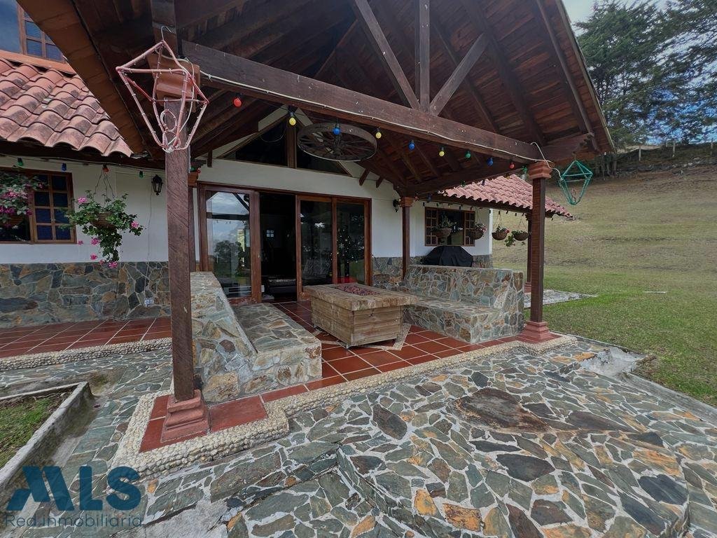 Finca in Rionegro, Rionegro, Colombia 3 - 16248745