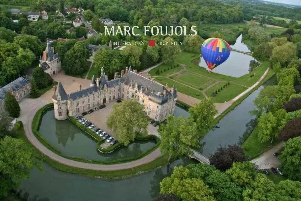 Castle in Auneau-Bleury-Saint-Symphorien, Centre-Val de Loire, France 3 - 16248048