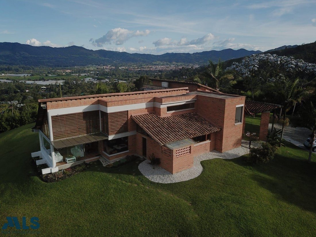Finca in La Ceja, Antioquia, Colombia 2 - 16248805