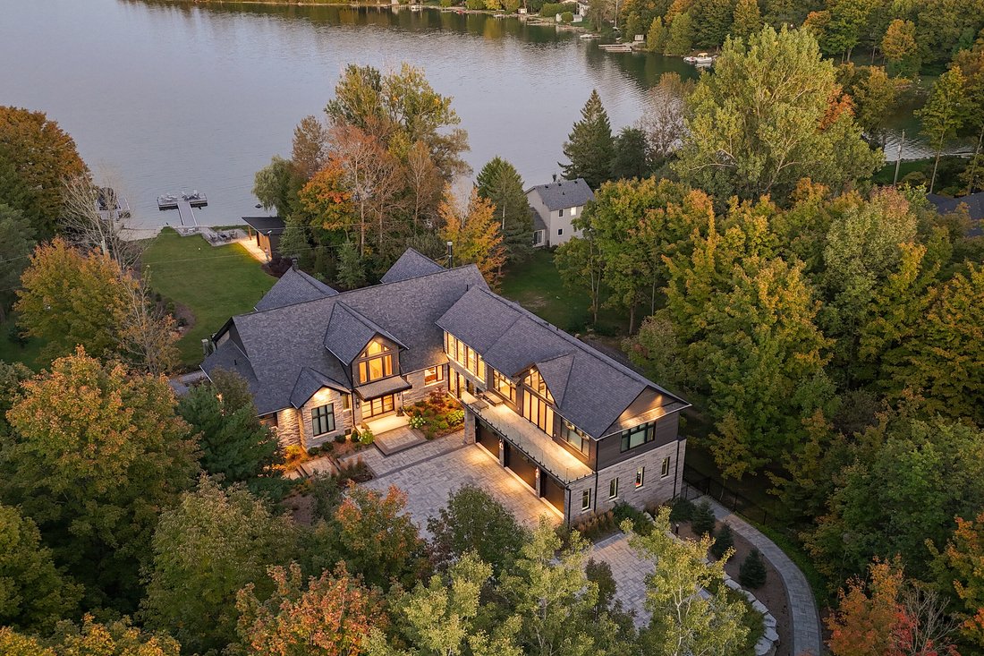 House in Flesherton, Ontario, Canada 2 - 16250132