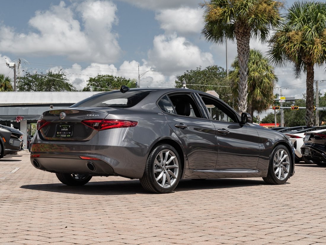 Sedan in Naples, FL 3 - 16203228