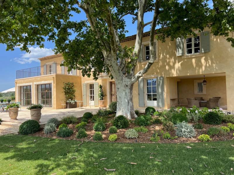 Estate in Bonnieux, Provence-Alpes-Côte d'Azur, France 1 - 16247112