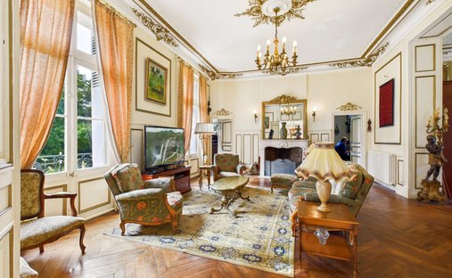 Tournon Saint Pierre Castle