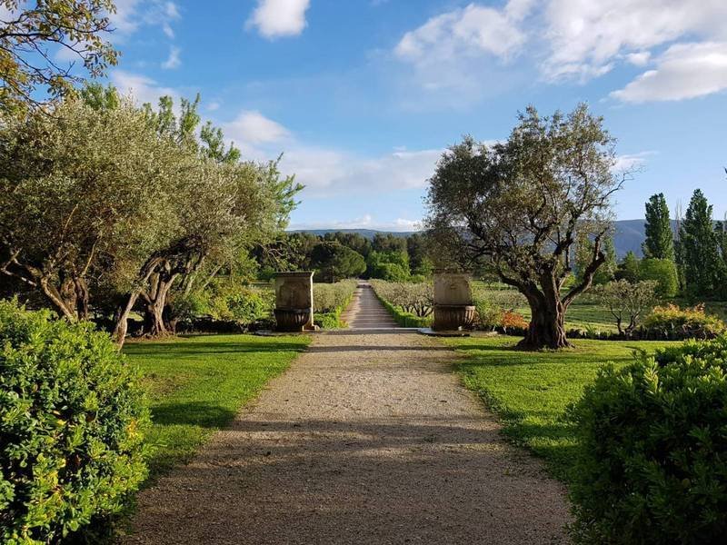 Estate in Ménerbes, Provence-Alpes-Côte d'Azur, France 1 - 16246893