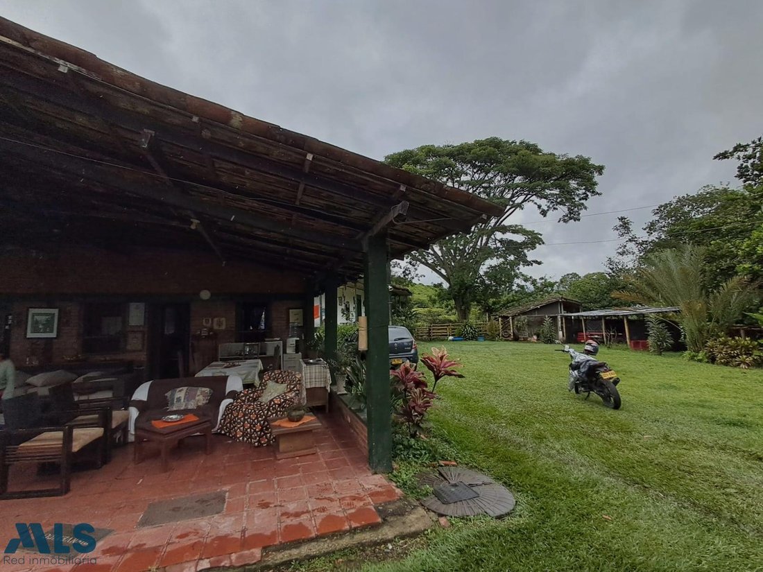 Finca in Pereira, Risaralda, Colombia 4 - 16249348