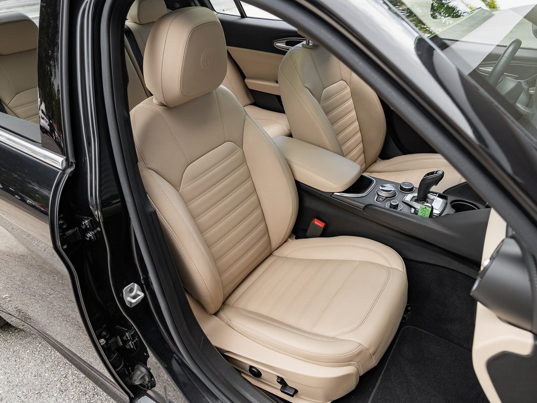 Sedan in Naples, FL 4 - 16203229