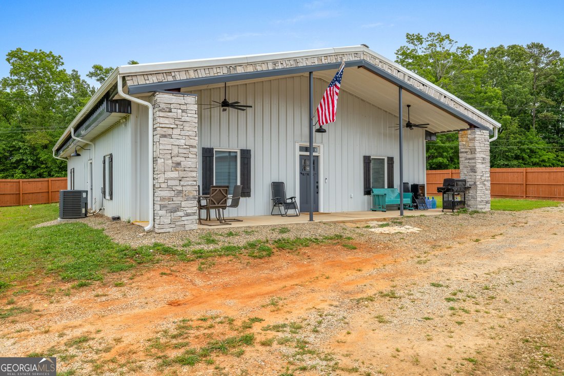 House in Elberton, Georgia, United States 2 - 16243413
