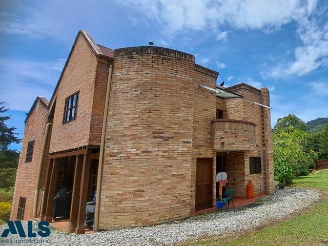 Finca in Rionegro, Antioquia, Colombia 1 - 16249342