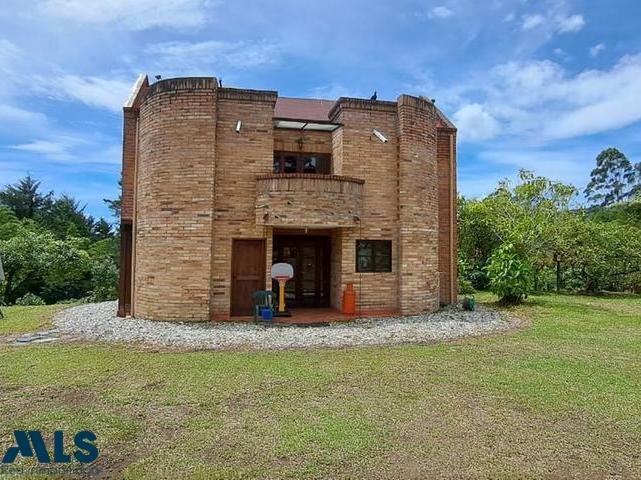 Finca in Rionegro, Antioquia, Colombia 3 - 16249342
