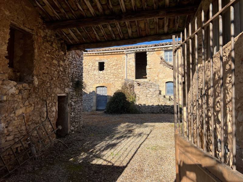 House in Gordes, Provence-Alpes-Côte d'Azur, France 4 - 16246967