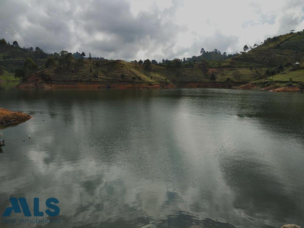 Finca in El Peñol, Peñol, Colombia 3 - 16249245