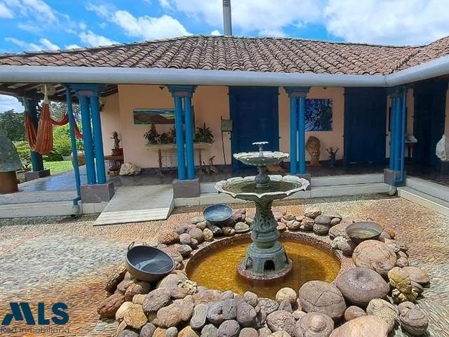 Finca in Rionegro, Rionegro, Colombia 1 - 16249308